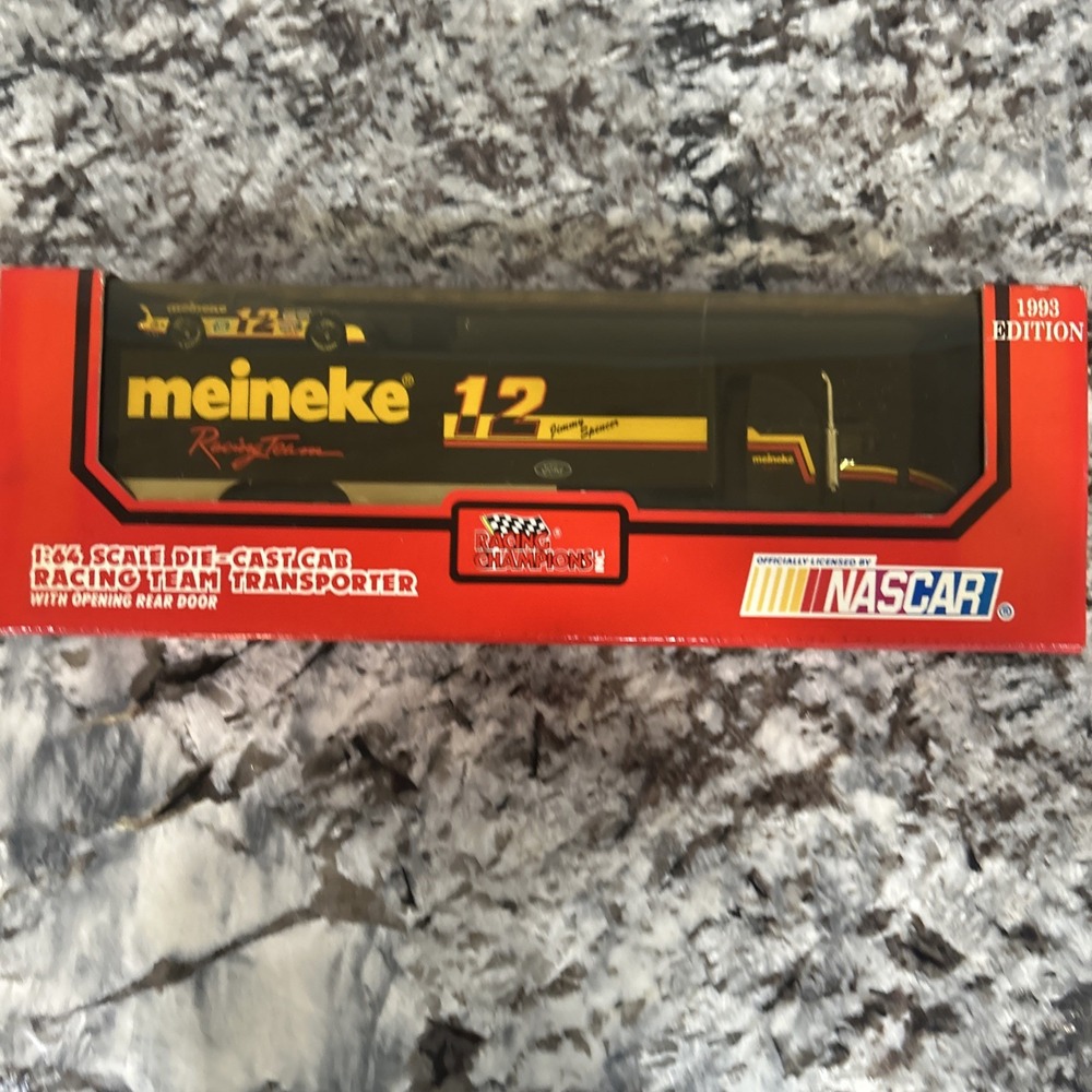 Sold
Racing Champions 1993 Racing Team Transporter #12 Meineke Jimmy Spencer